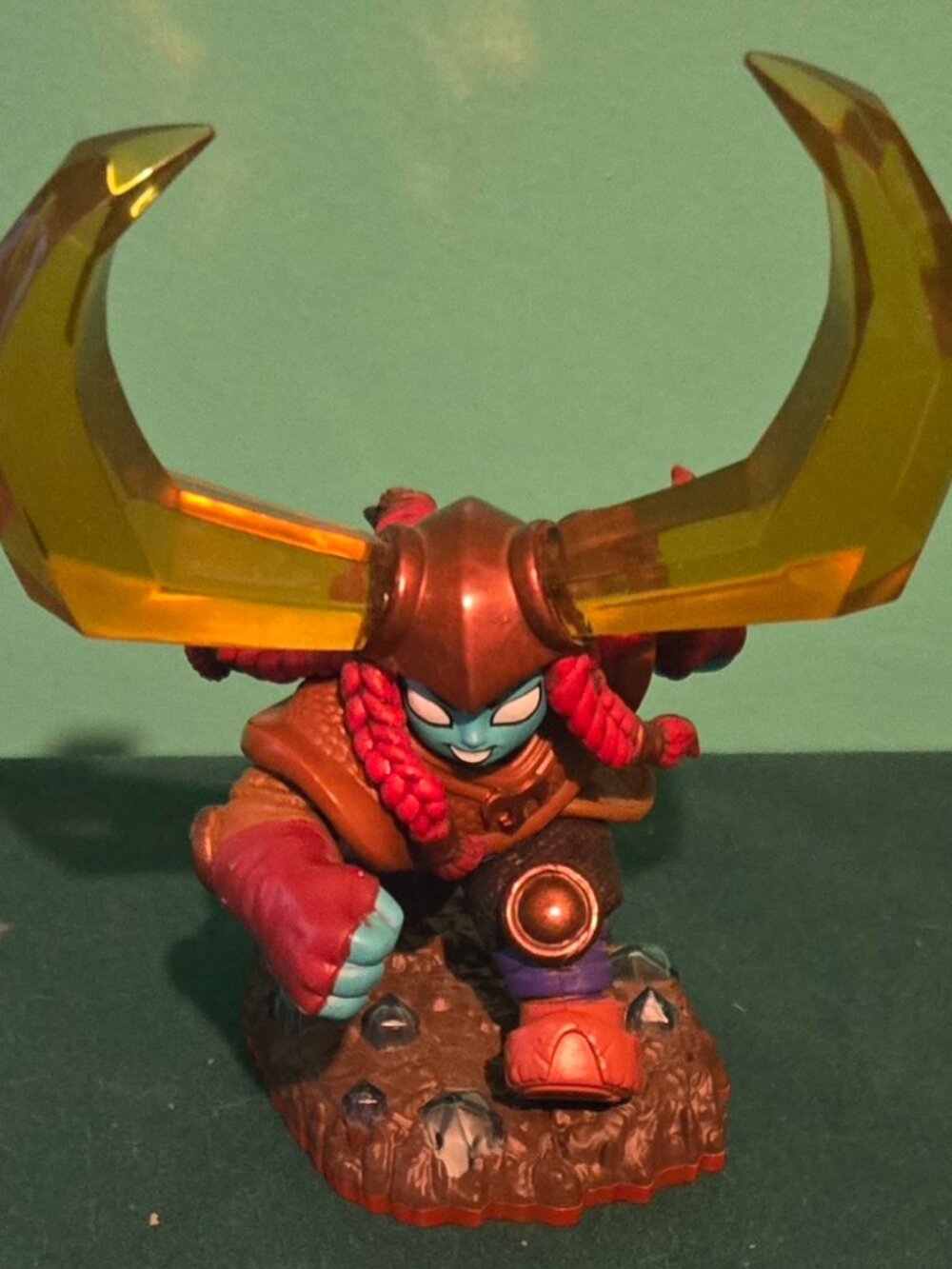 SKYLANDERS Trap Team TRAP MASTER HEAD RUSH Earth Element Figure